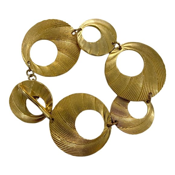 Jewelry - 70's Vintage Style Circle w/ Cutouts Bracelet